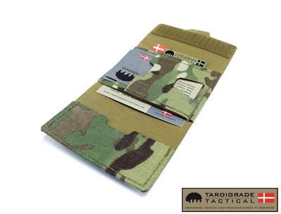 Quark - Credit Card Holder multicam udfoldet