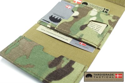 Quark - Credit Card Holder multicam med flere rum